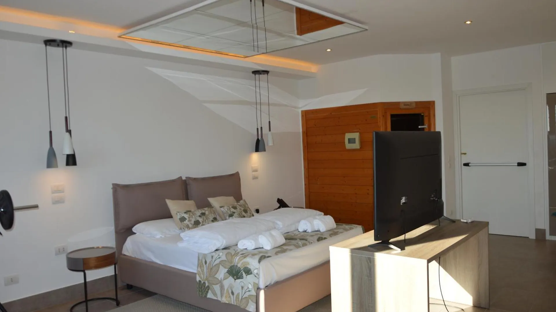 Blue Dream Hotel 몽셀리체 4*,