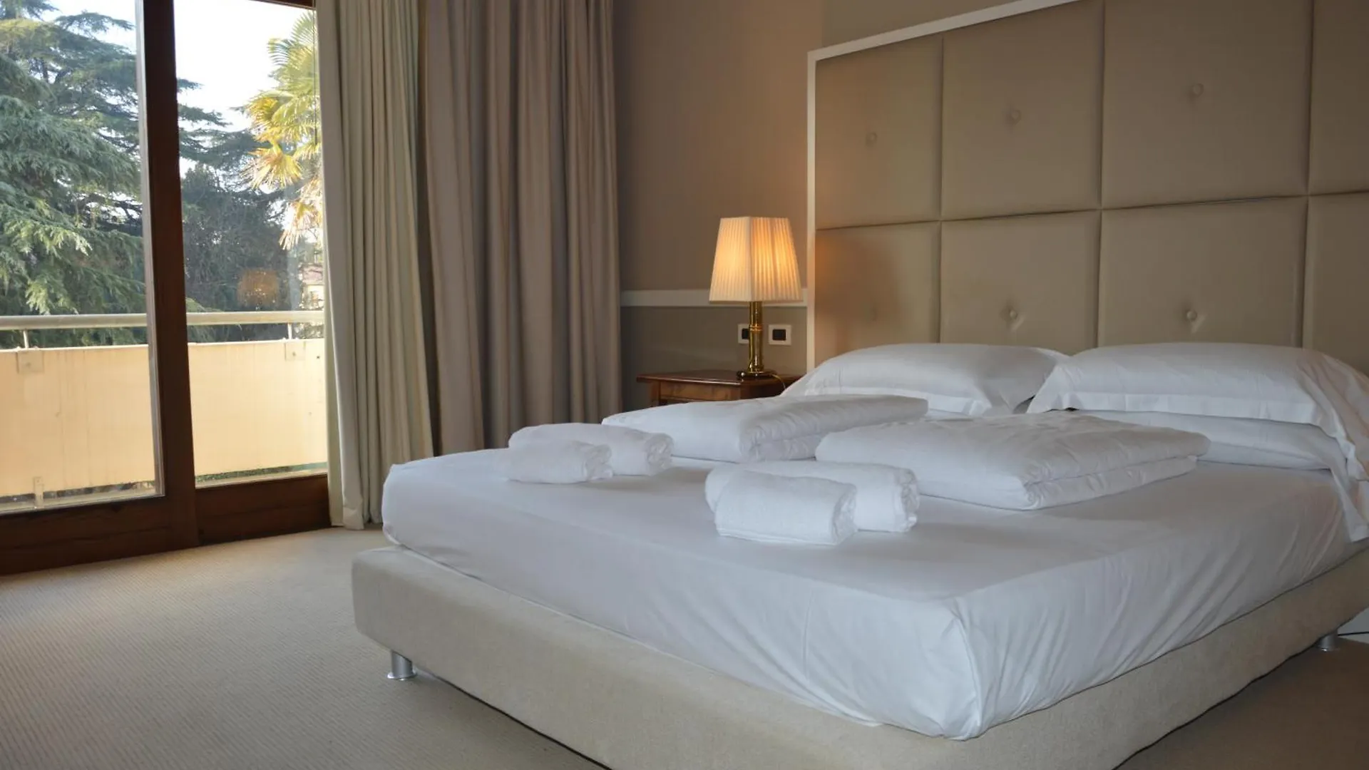 Blue Dream Hotel 몽셀리체 이탈리아