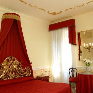 casa-alla-fenice.hotelslidodijesolo.com/